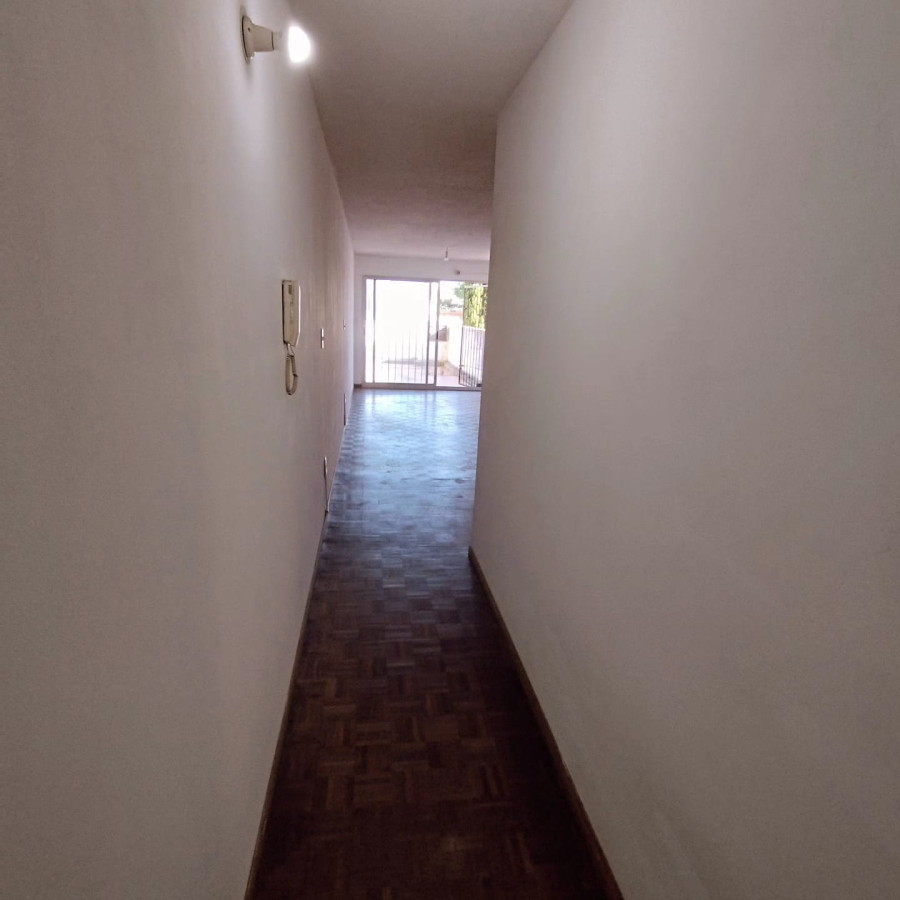 Apartamento ID.4014 - Alquiler Monoambiente Con Patio En Pocitos Nuevo Luminoso