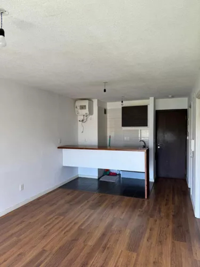 Apartamento ID.6874 - Alquiler Apartamento De 1 Dormitorio Balcón Garaje Pocitos 