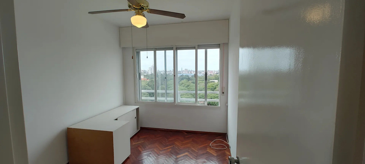 Apartamento ID.12560 - Alquiler Apartamento De 2 Dormitorios 2 Baños En Tres Cruces