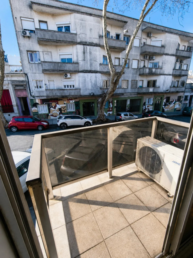 Apartamento ID.13111 - Alquiler De Monoambiente Al Frente Sobre Durazno Esquina Magallanes En Palermo