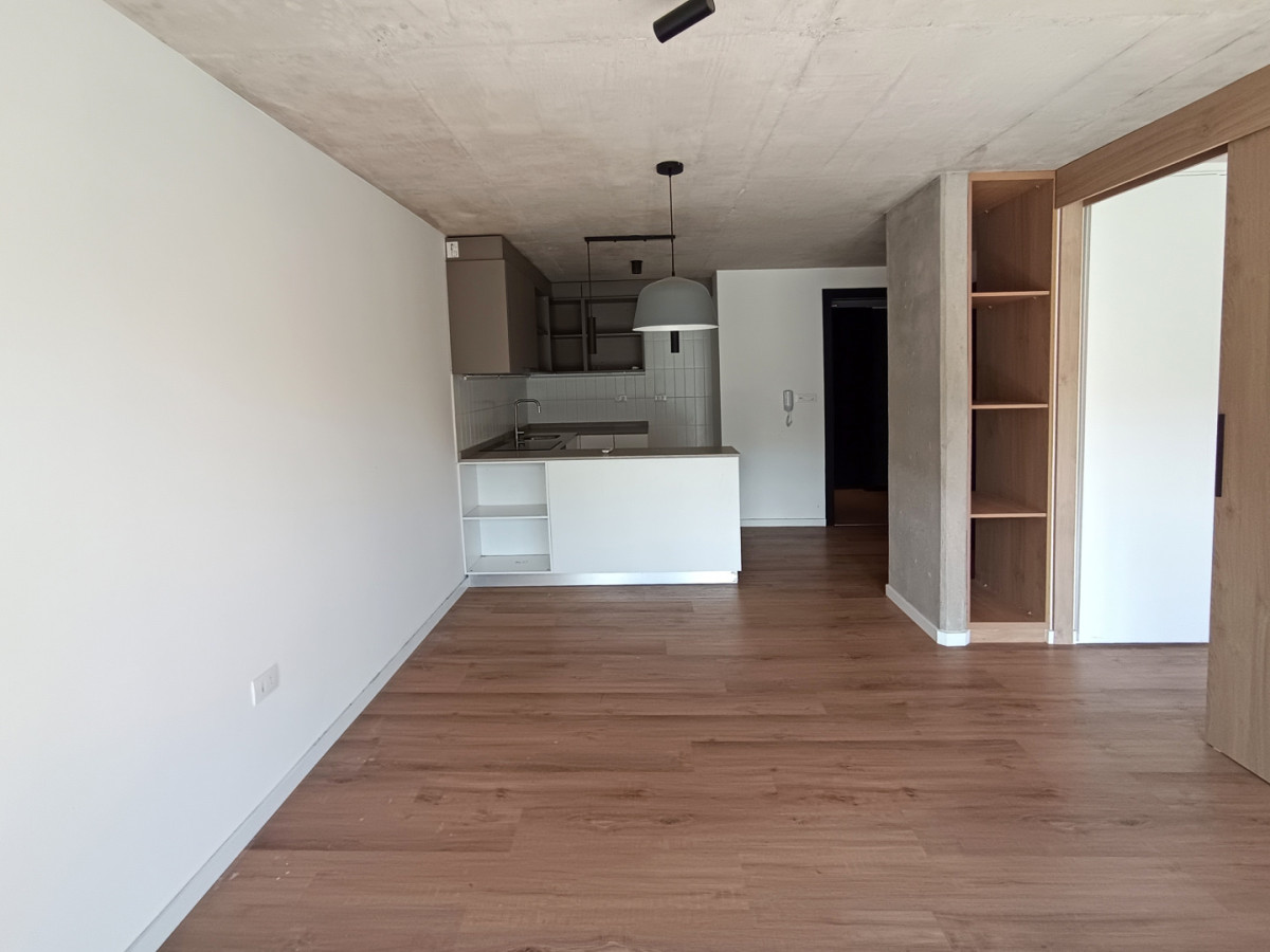 Apartamento ID.13150 - Alquiler Apartamento A Estrenar 2 Dormitorios Balcón Al Frente En Centro