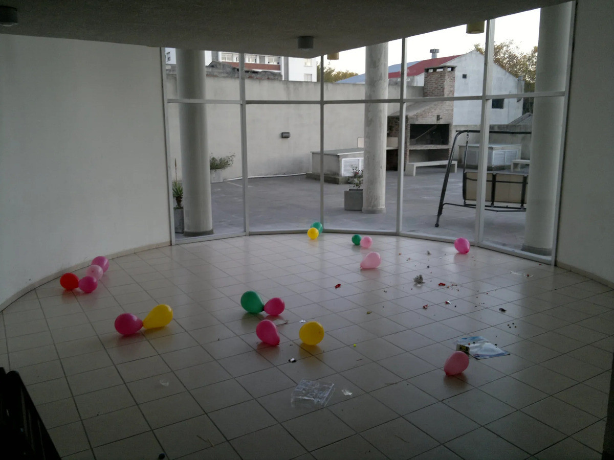 Apartamento ID.12929 - Alquiler Apartamento De 1 Dormitorio Muy Luminoso Con Vista A La Bahía En Aguada