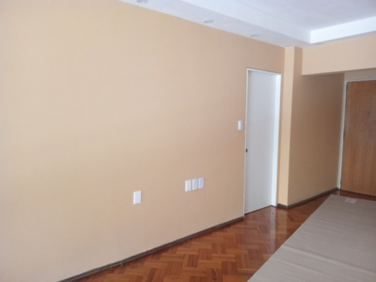 Apartamento ID.11463 - Venta De Apartamento 4 Dormitorios, 3 Baños, Garaje, Impecable,En Cordón