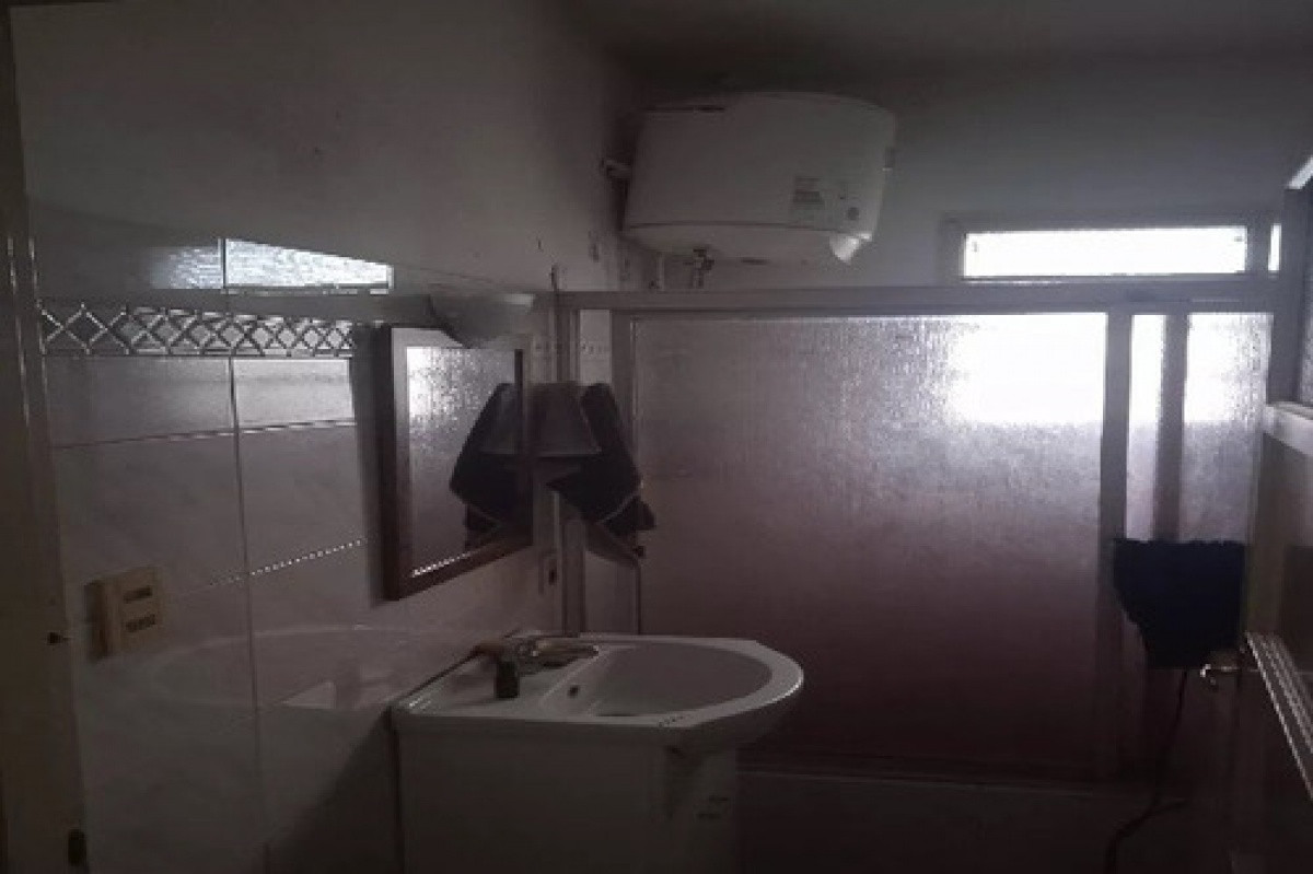 Apartamento ID.2351 - Apartamento De 2 Dormitorios Al Frente Centro Bajos Gastos Comunes