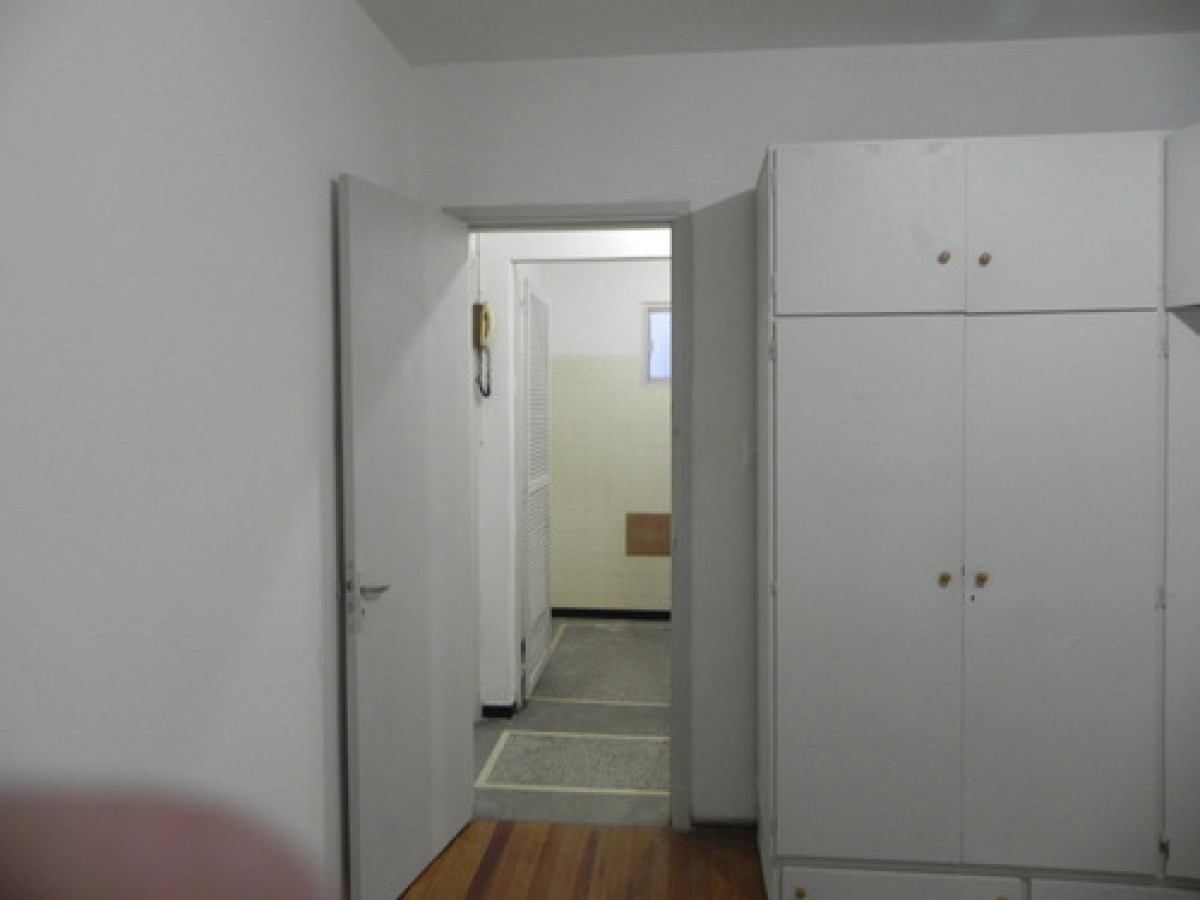 Apartamento ID.9523 - Alquiler Apartamento En Pocitos De 2 Dormitorios