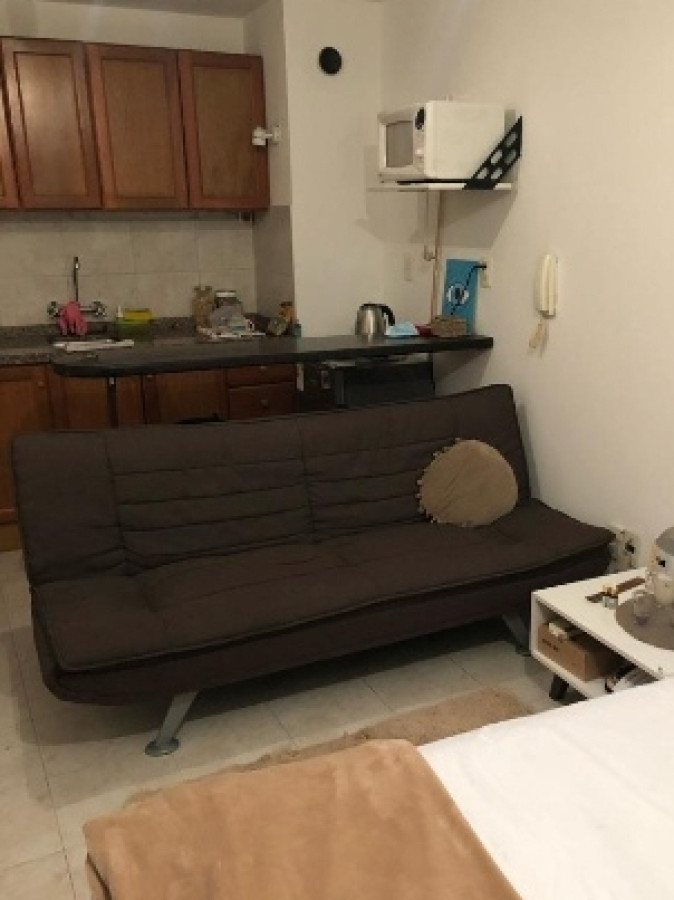 Apartamento ID.3984 - Alquiler Monoambiente Pocitos Av. Brasil Muy Luminoso