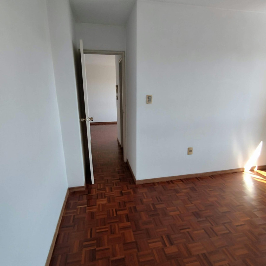Apartamento ID.13131 - Alquiler Apartamento 1 Dormitorio En Pocitos Nuevo Casi Nuevo