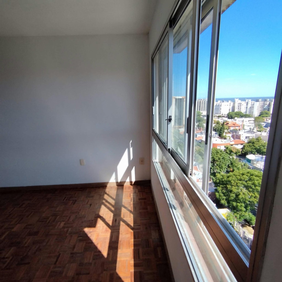 Apartamento ID.13131 - Alquiler Apartamento 1 Dormitorio En Pocitos Nuevo Casi Nuevo