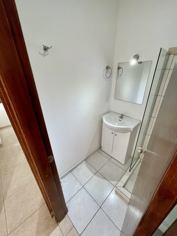 Apartamento ID.5564 - Alquiler Duplex 2 Dorm Balcón Patio Cochera Malvin Norte