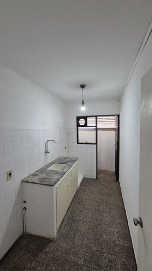 Apartamento ID.12999 - Alquiler Apartamento 3 Dormitorios Amplio Y Luminoso En Malvin
