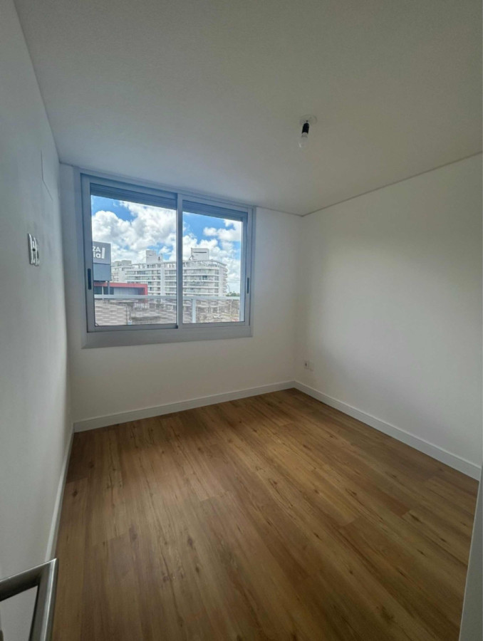 Apartamento ID.7640 - Hermoso Apartamento De 1 Dorm Con Balcon