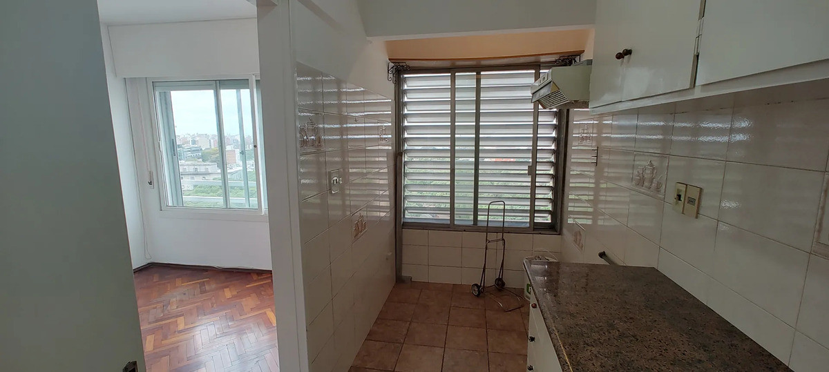 Apartamento ID.12560 - Alquiler Apartamento De 2 Dormitorios 2 Baños En Tres Cruces