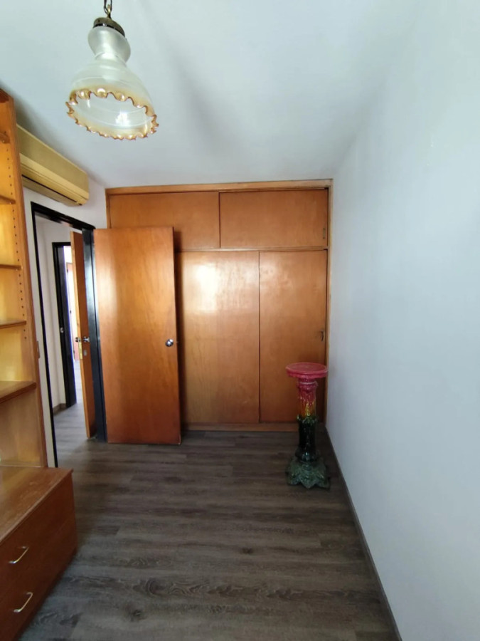 Apartamento ID.12573 - Alquiler Apartamento De 2 Dormitorios Al Frente En Unión