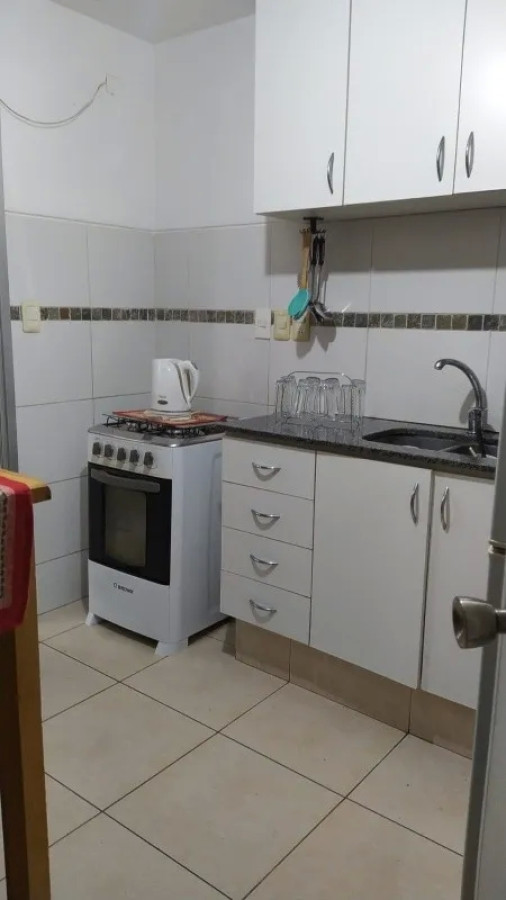 Apartamento ID.710 - Apartamento 1 Dormitorio Con Cochera Y Balcón En Centro
