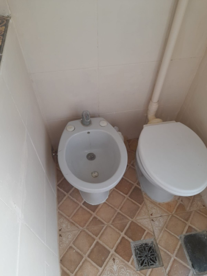 Apartamento ID.8440 - Alquiler Apartamento 5 Dormitorios En Centro