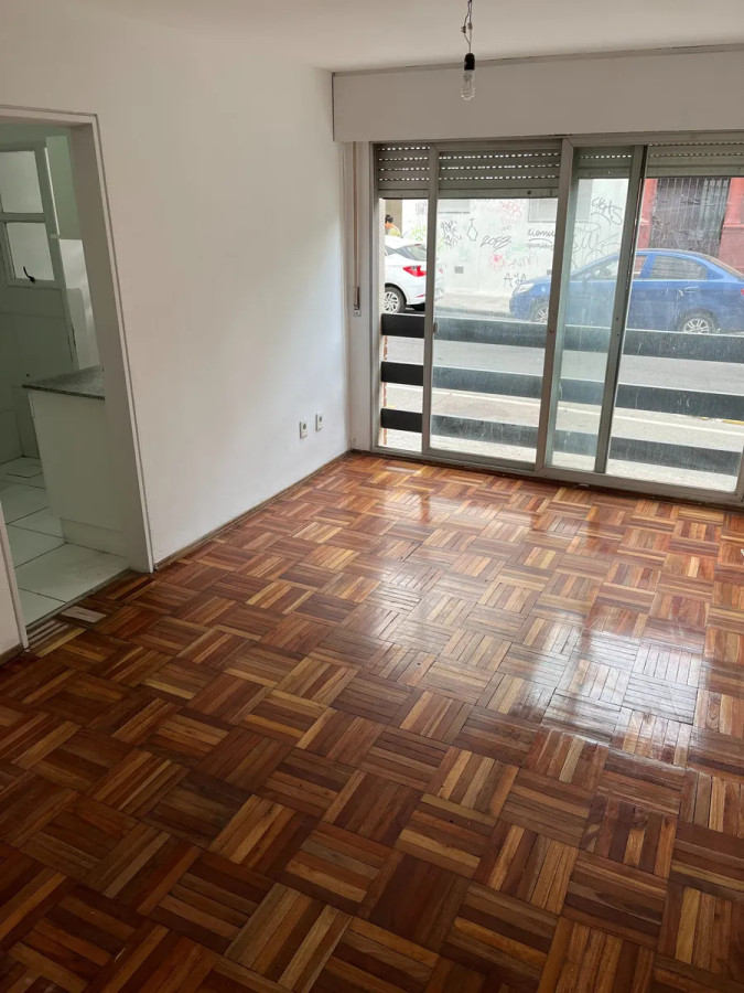 Apartamento ID.10169 - Alquiler Apartamento 1 Dormitorio Al Frente Impecable Cordón