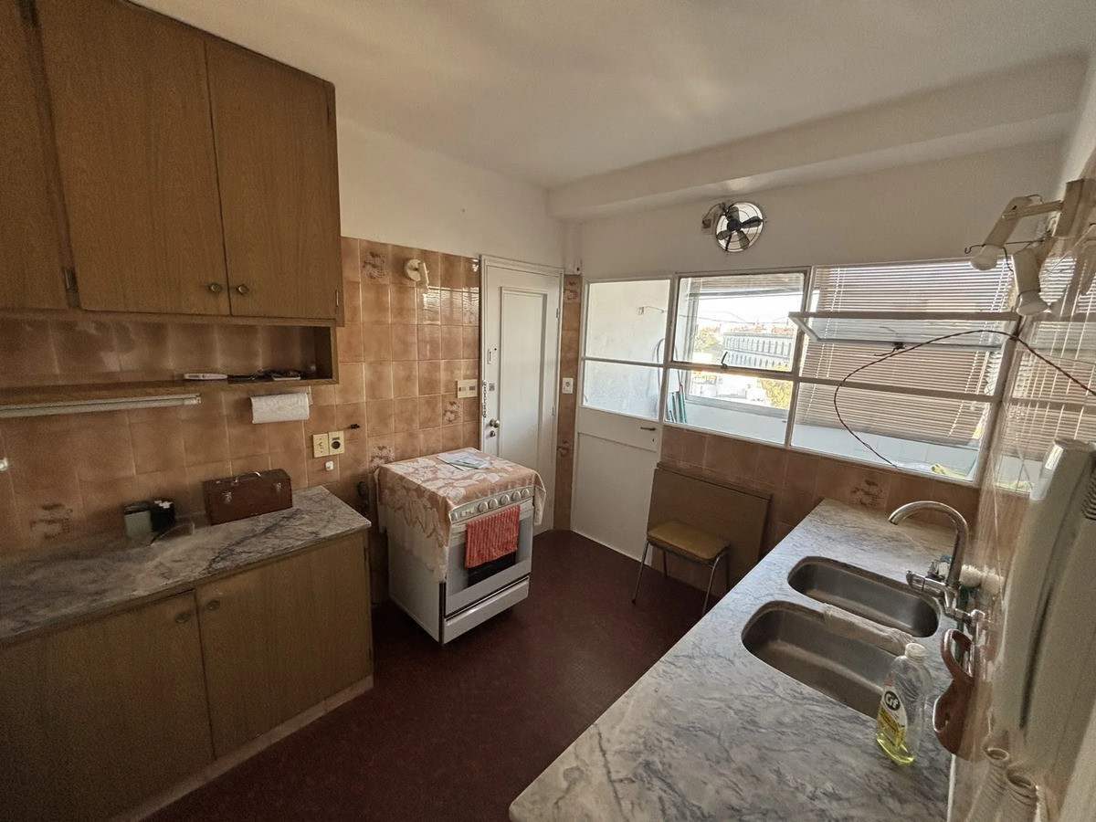 Apartamento ID.12578 - Alquiler Apartamento 3 Dormitorios Balcón Garaje Parque Rodó