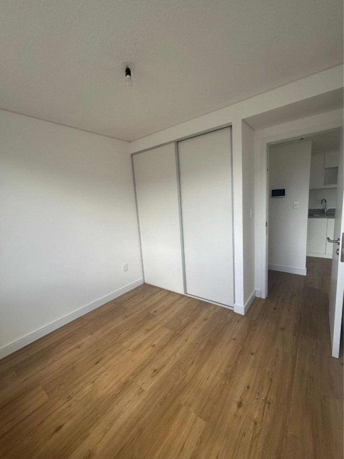 Apartamento ID.7640 - Hermoso Apartamento De 1 Dorm Con Balcon