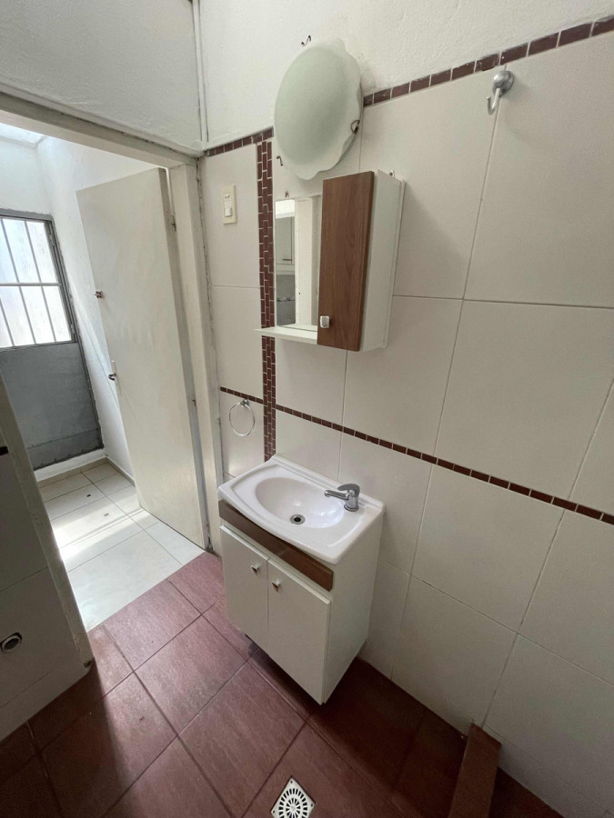 Apartamento ID.7992 - Venta Apartamento 1 Dormitorio Garage Patio Sin Gastos En Villa Española 