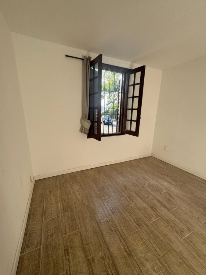 Casa ID.12890 - Alquiler Casa De 2 Dormitorios En Malvin