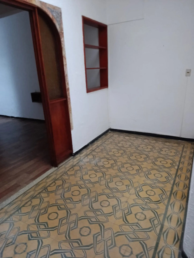 Casa ID.13261 - Alquiler Casa Al Frente De 1 Dormitorio Sin Gastos Comunes En Tres Cruces