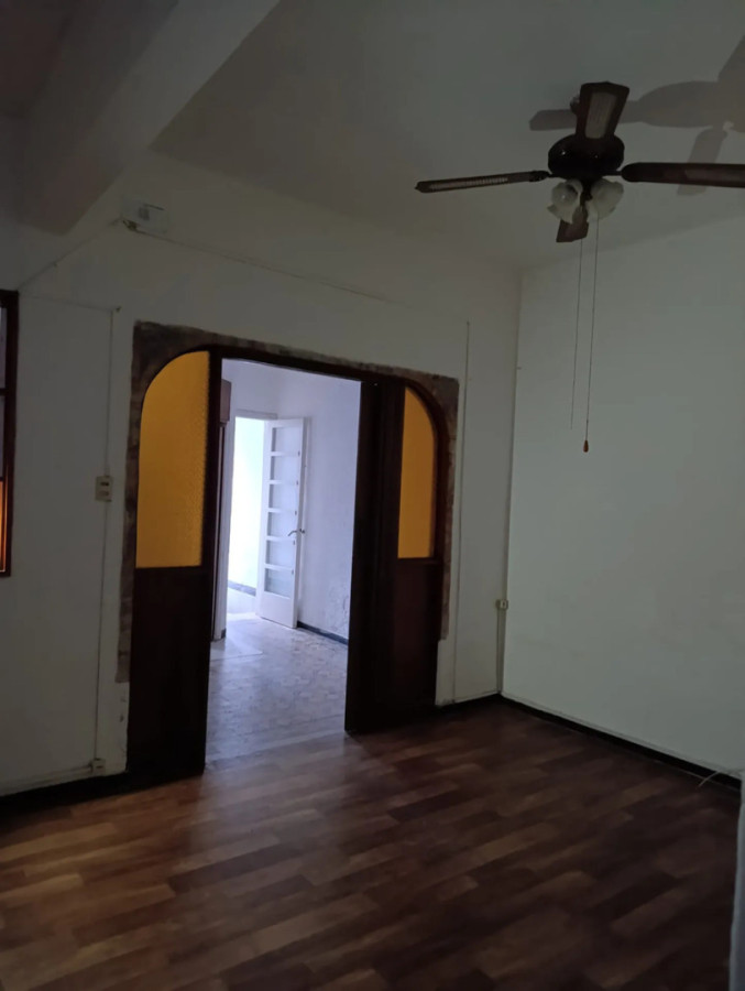 Casa ID.13261 - Alquiler Casa Al Frente De 1 Dormitorio Sin Gastos Comunes En Tres Cruces
