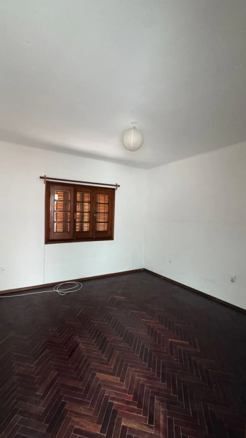 Casa ID.13374 - Alquiler Casa De 2 Dormitorios Patio Sin Gastos Comunes En Parque Batlle