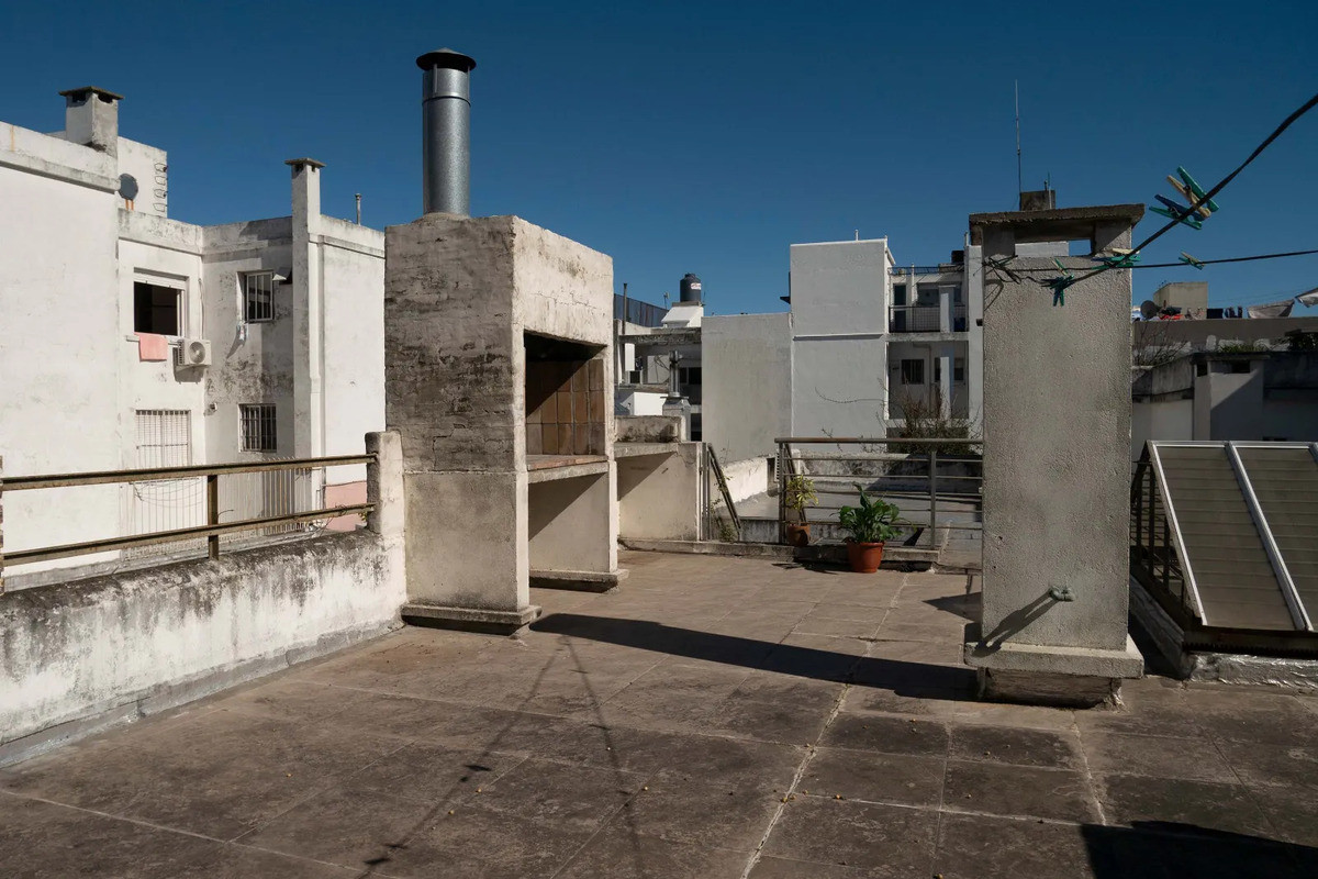 Casa ID.13402 - Alquiler Casa Remodelada 1 Dormitorio Azotea Con Parrillero En Pocitos