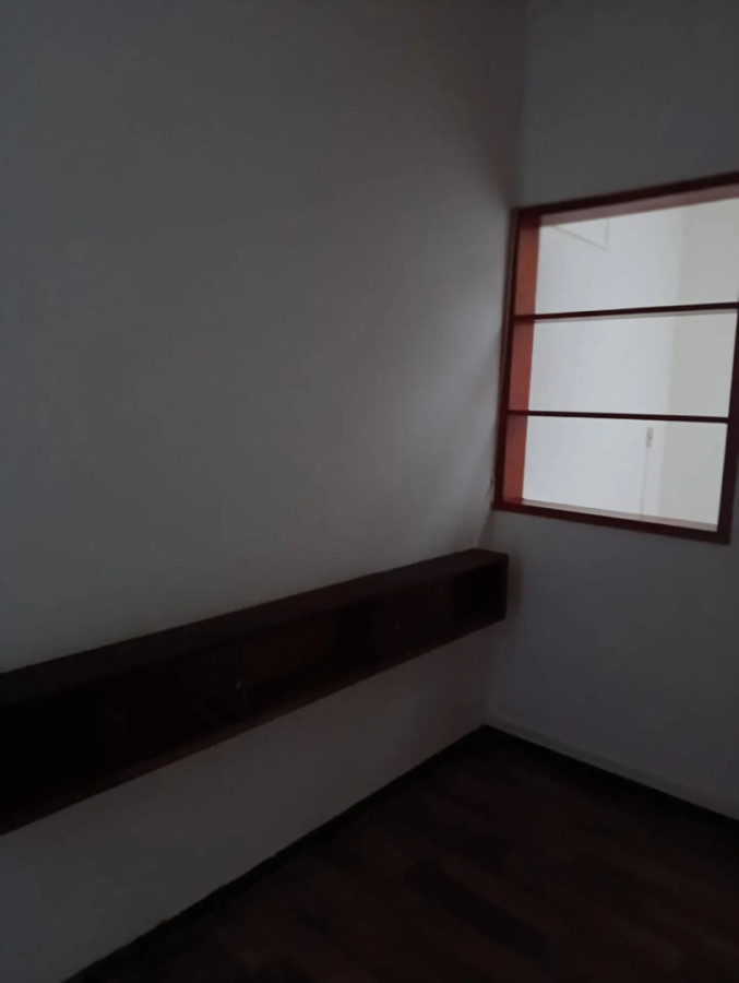 Casa ID.13260 - Alquiler Casa Al Frente De 1 Dormitorio Sin Gastos Comunes En Tres Cruces