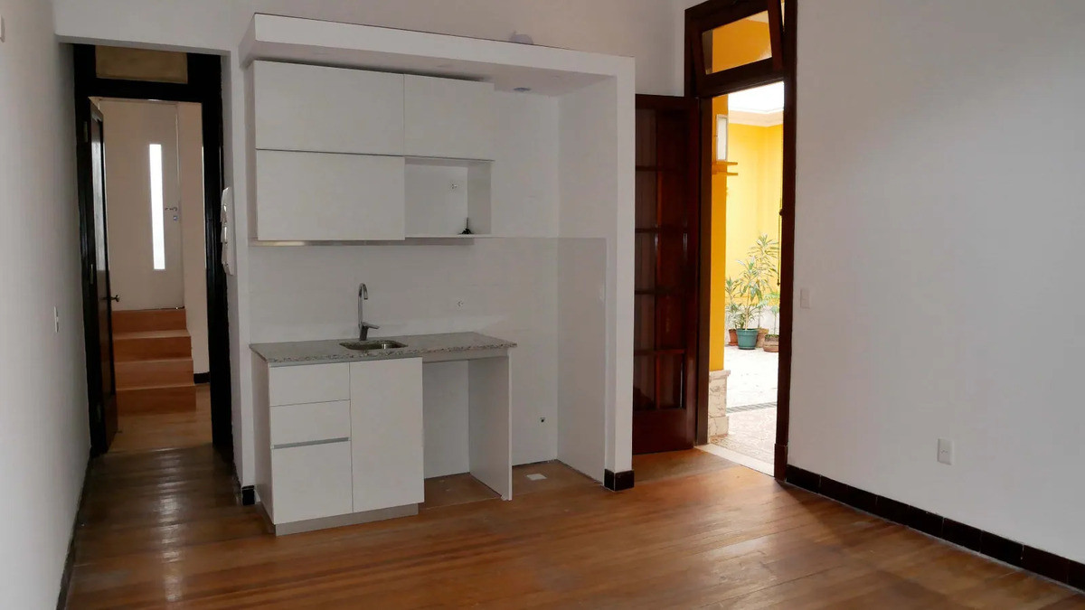 Casa ID.13380 - Alquiler Casa Remodelada 1 Dormitorio Azotea Con Parrillero En Pocitos