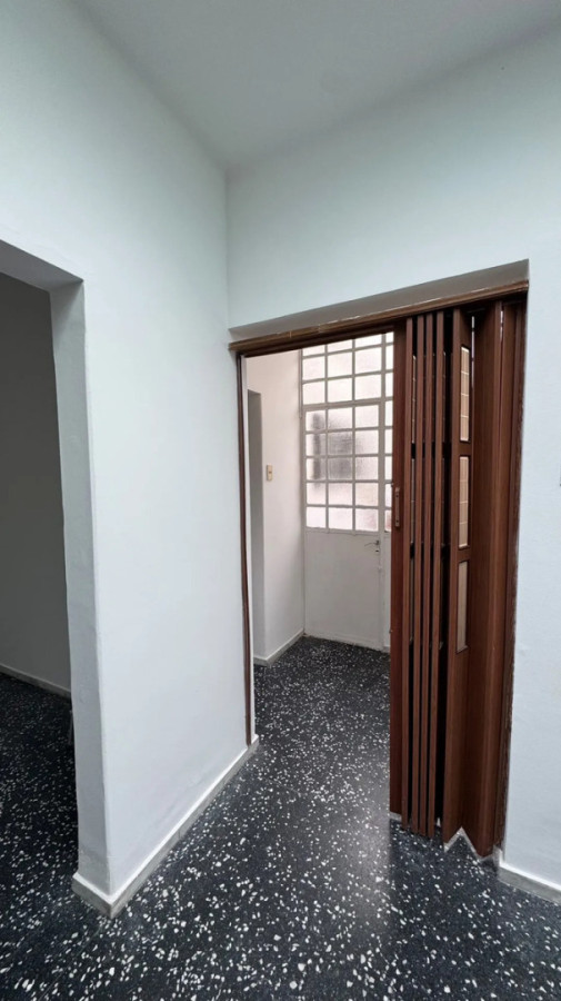 Casa ID.13364 - Alquiler Casa De 2 Dormitorios Patio Sin Gastos Comunes En Parque Batlle