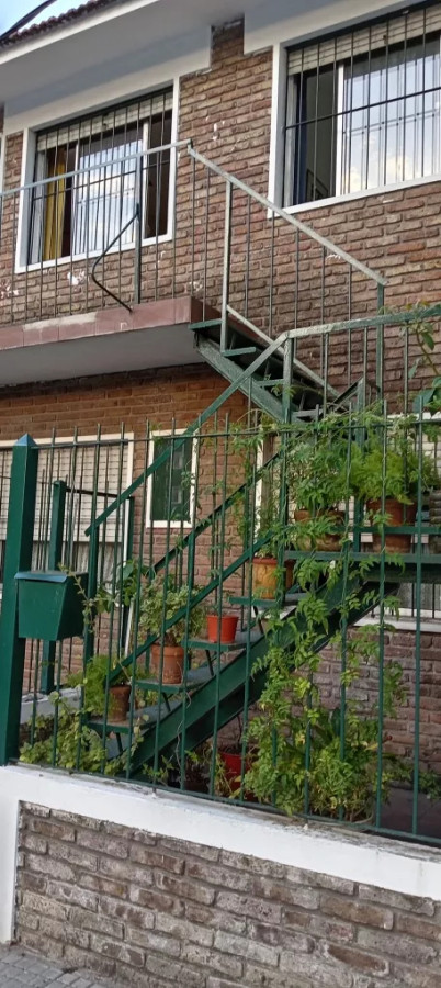 Casa ID.8634 -  Casa De Altos 2 Dormitorios Cochera Sin Gastos Buceo