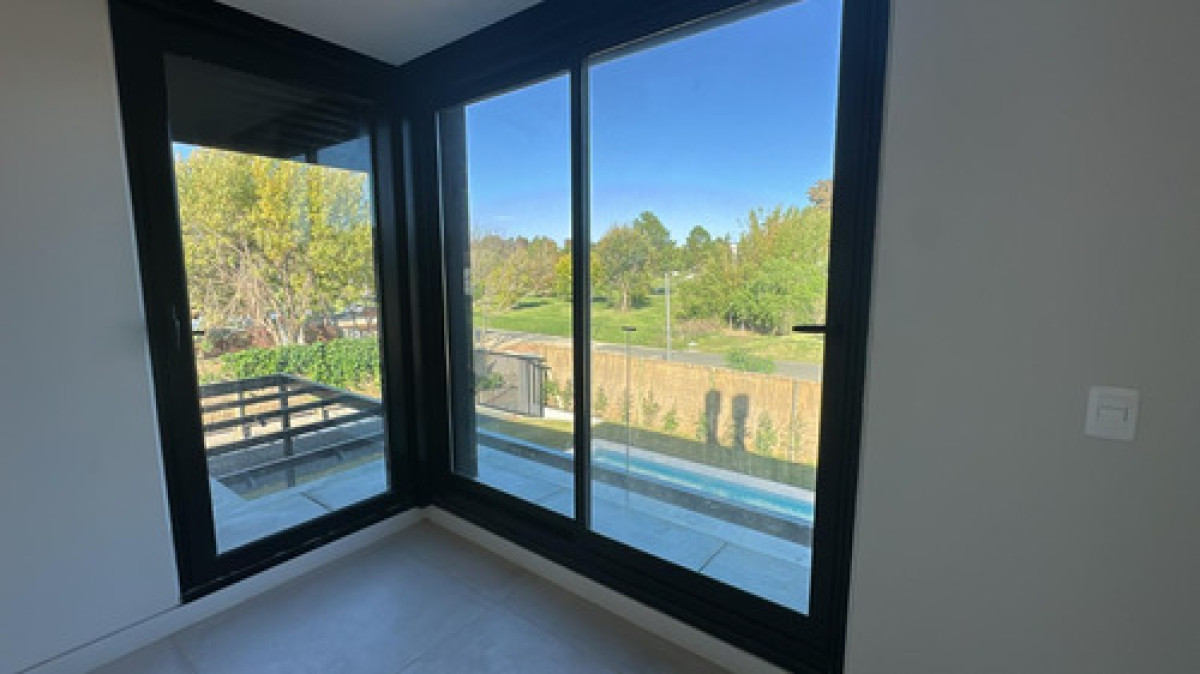 Casa ID.9055 - Alquiler Casa A Estrenar 3 Dormitorios Con Jardín Y Piscina En Carrasco Norte