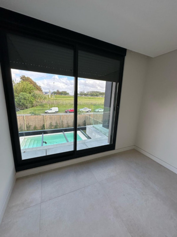 Casa ID.9055 - Alquiler Casa A Estrenar 3 Dormitorios Con Jardín Y Piscina En Carrasco Norte
