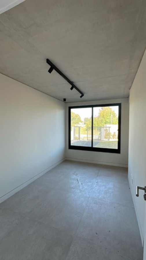Casa ID.9055 - Alquiler Casa A Estrenar 3 Dormitorios Con Jardín Y Piscina En Carrasco Norte