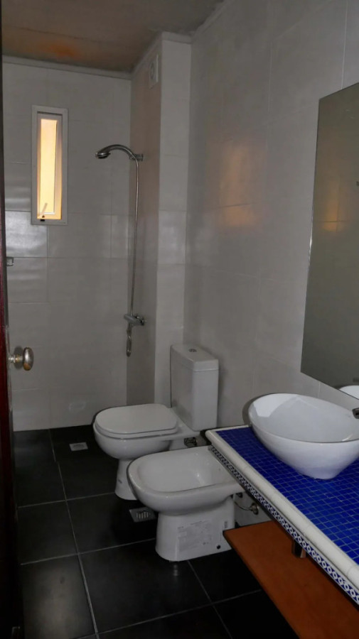 Casa ID.13380 - Alquiler Casa Remodelada 1 Dormitorio Azotea Con Parrillero En Pocitos