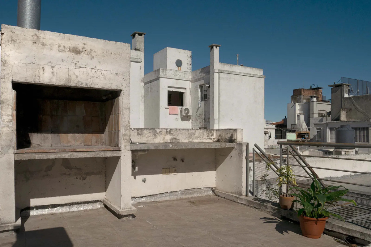 Casa ID.13380 - Alquiler Casa Remodelada 1 Dormitorio Azotea Con Parrillero En Pocitos