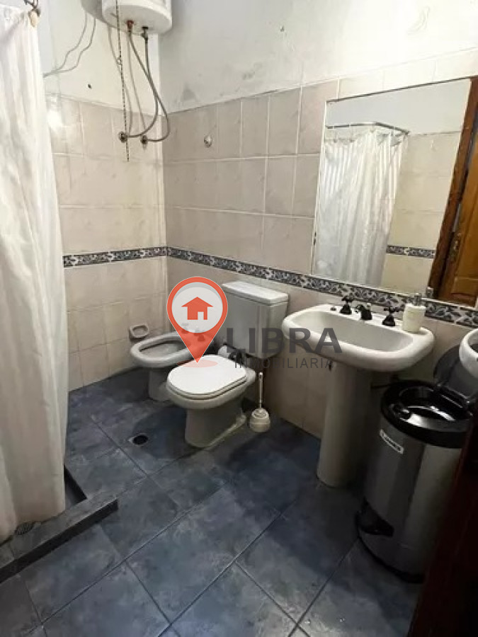 Casa ID.1265 - SE VENDE IMPERDIBLE CASA EN CORDON 4 DORMITORIOS y GARAJE!