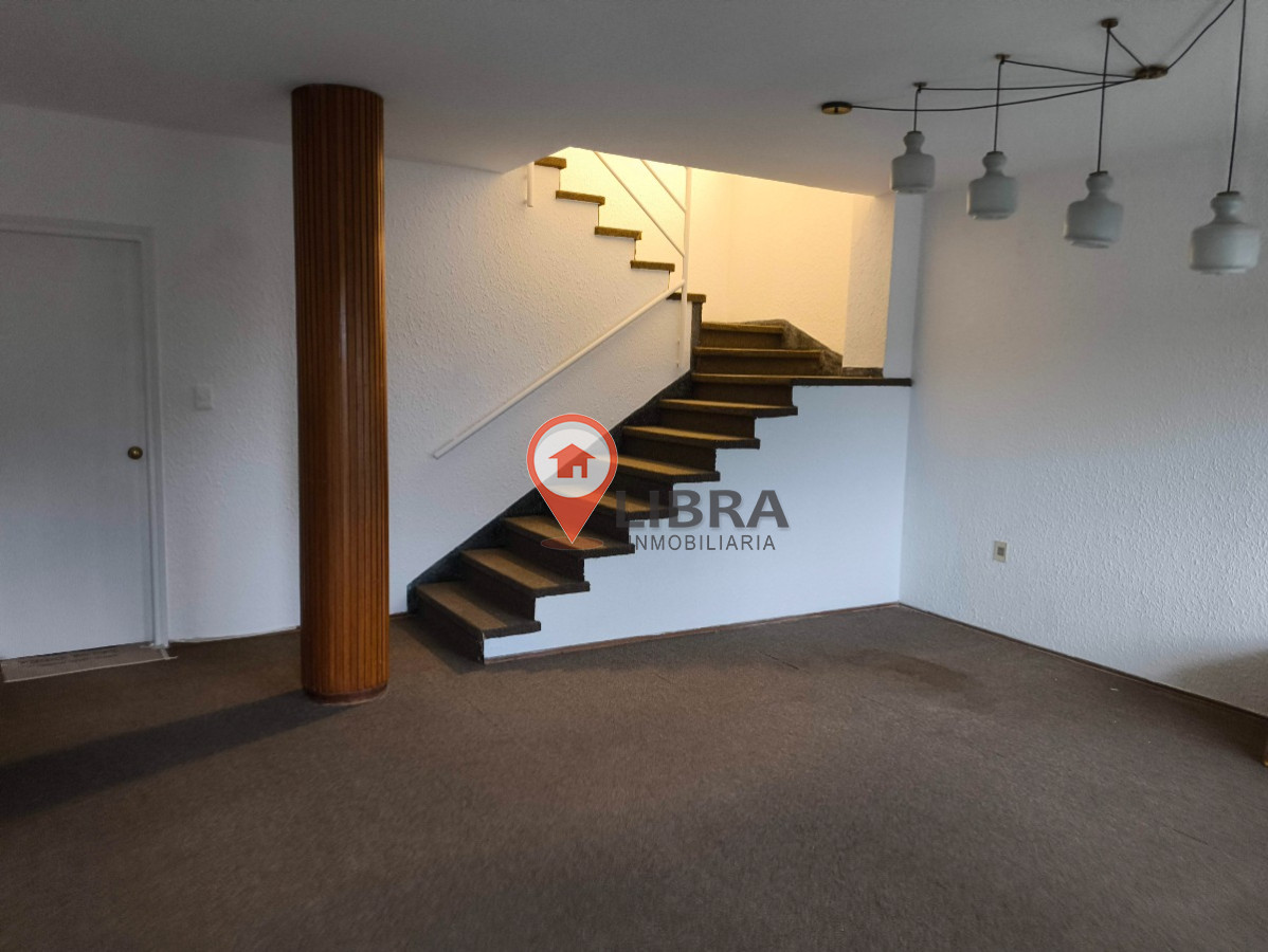 Casa ID.8600 - Alquiler De Casa 3 Dormitorios 2 Baños Garage Parrillero Punta Gorda