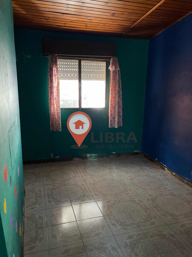 Casa ID.4481 - OPORTUNIDAD! HERMOSA CASA EN LA TEJA 3 DORMITORIOS Y COCHERA!