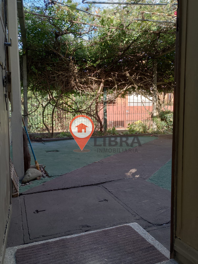 Casa ID.10091 - VENTA CASA 2 DORMITORIOS 2 COCHERAS PARRILLERO PASO DE LAS DURANAS