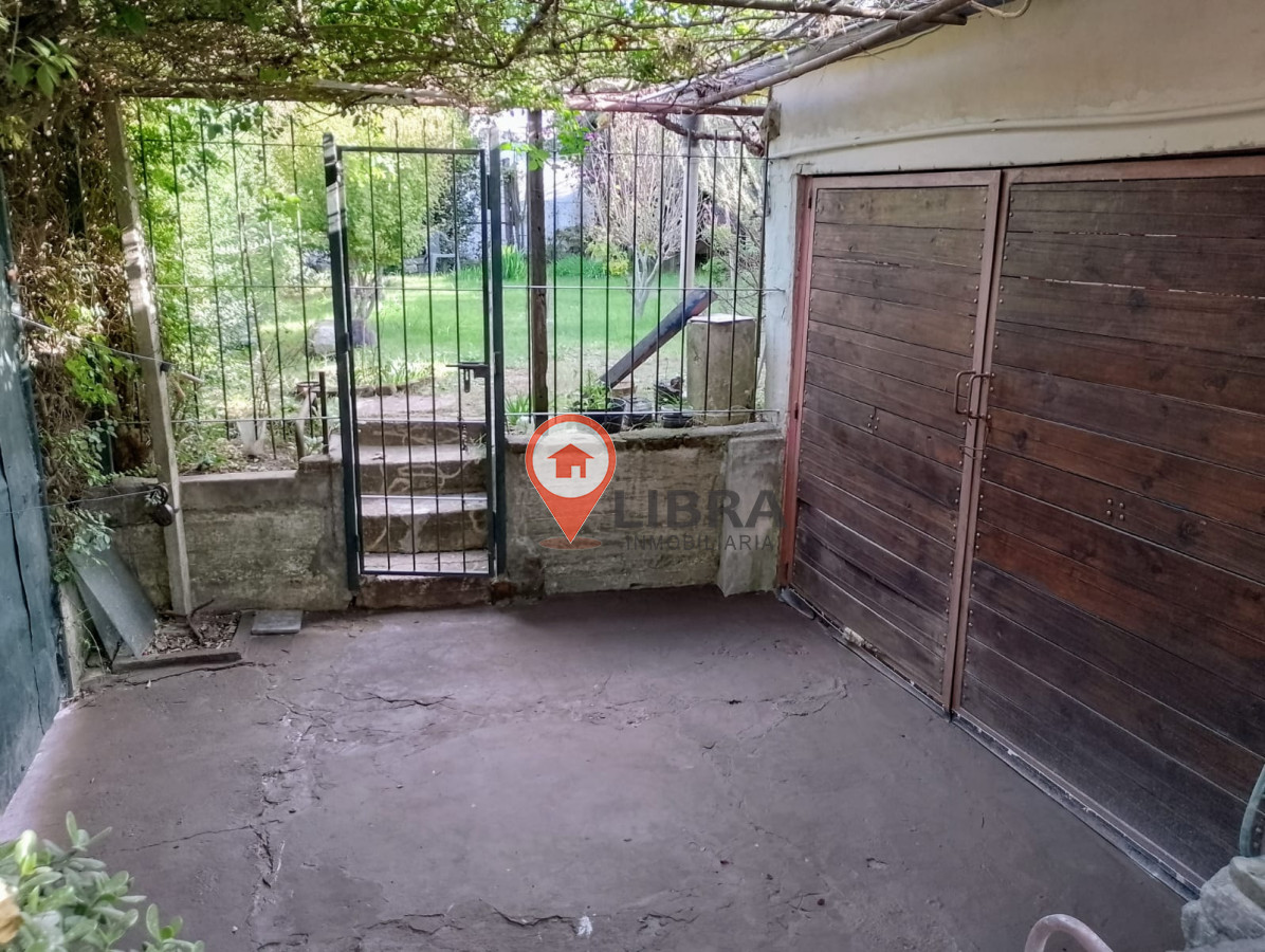 Casa ID.10091 - VENTA CASA 2 DORMITORIOS 2 COCHERAS PARRILLERO PASO DE LAS DURANAS