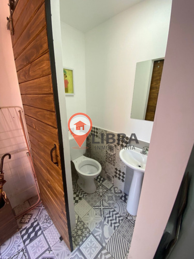 Casa ID.3686 - Encantadora Casa en Venta en Villa Española 2 dormitorios, 2 baños y garaje 3 autos!
