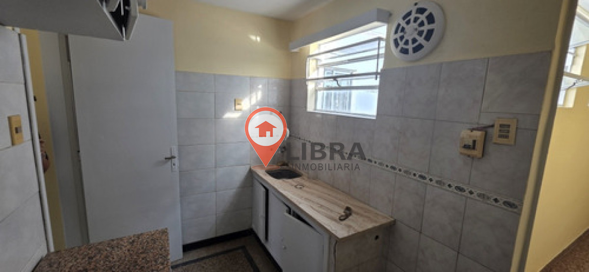 Casa ID.9437 - Alquiler Casa De Altos 2 Dormitorios Azotea Con Parrillero En Tres Cruces 
