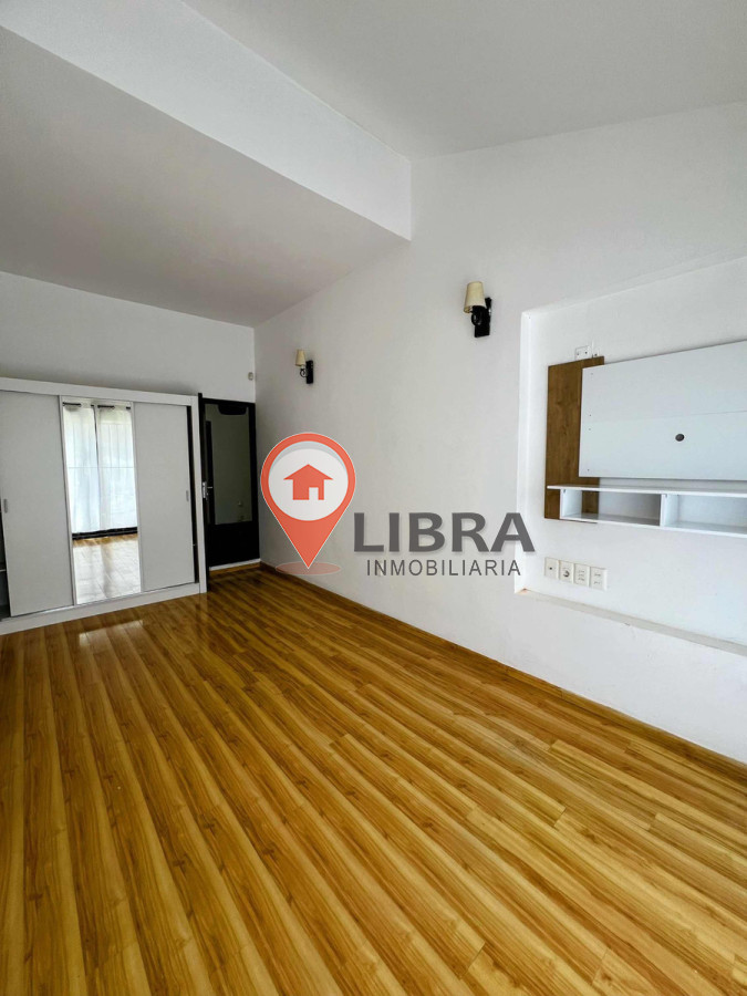 Casa ID.7327 - Hermosa Casa De 2 Dorm, Cochera, Parrillero, Barbacoa En Malvin