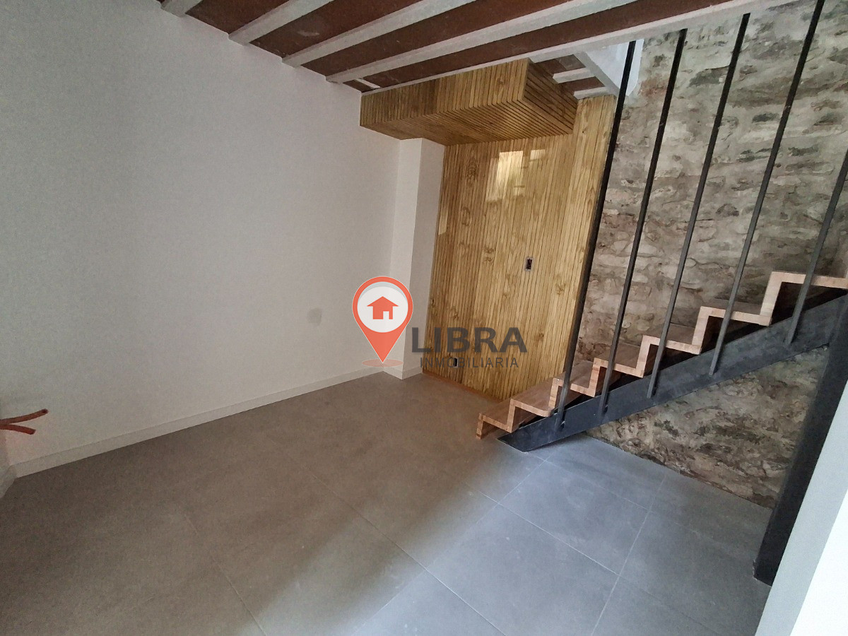 Casa ID.8004 - Venta Casa Dúplex A Estrenar 2 Dormitorios Patio En Cordón