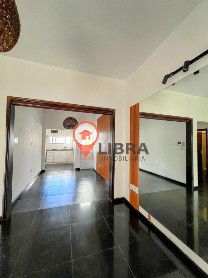 Casa ID.7327 - Hermosa Casa De 2 Dorm, Cochera, Parrillero, Barbacoa En Malvin