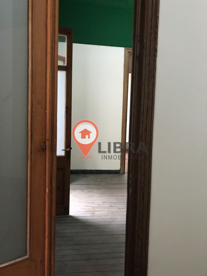 Casa ID.6763 - Venta Casa A Reciclar En Parque Rodó Para Vivienda O Empresa