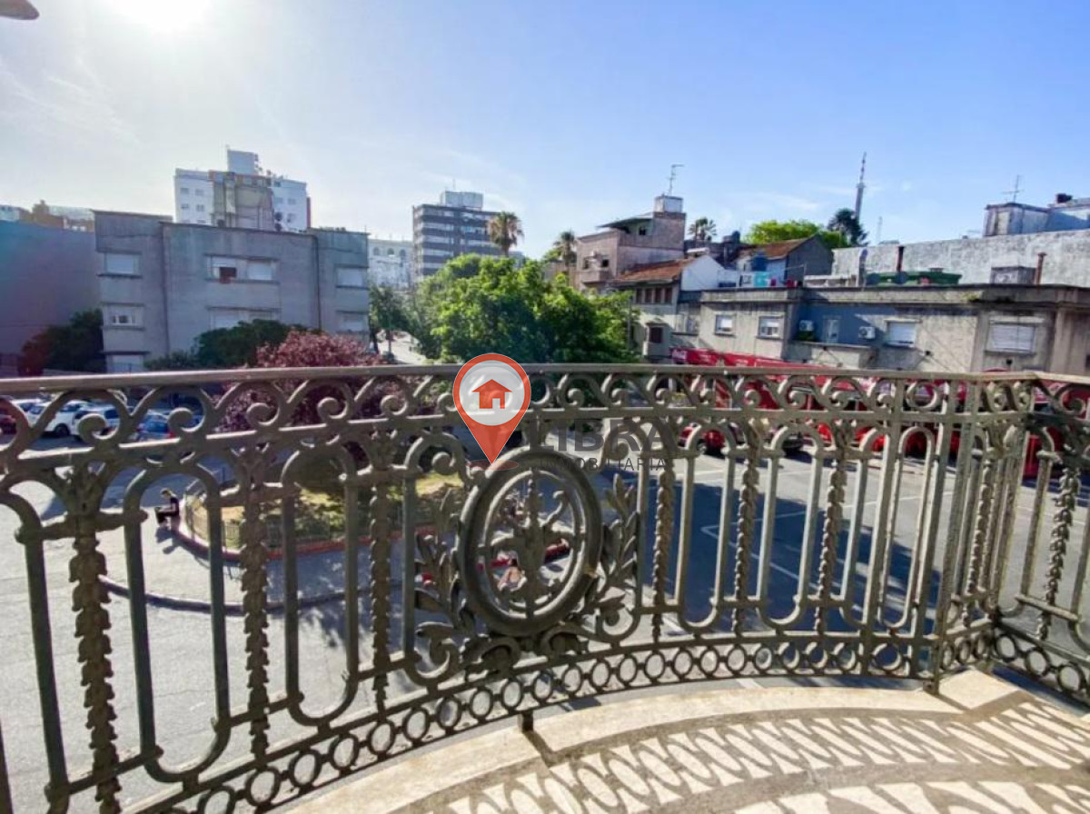 Casa ID.2492 - Importante Casona en Venta Avenida Gonzalo Ramírez Palermo!!