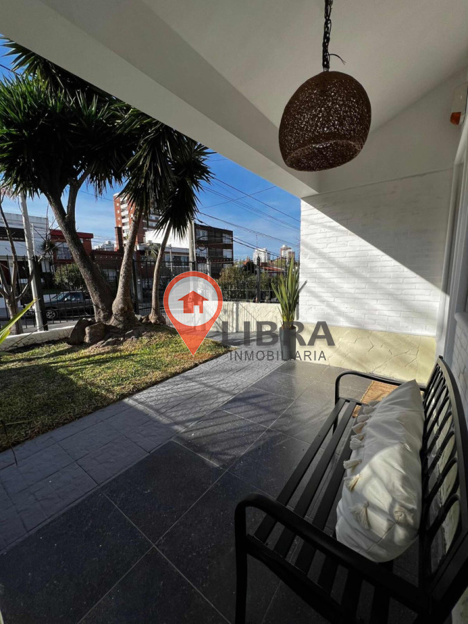 Casa ID.7327 - Hermosa Casa De 2 Dorm, Cochera, Parrillero, Barbacoa En Malvin